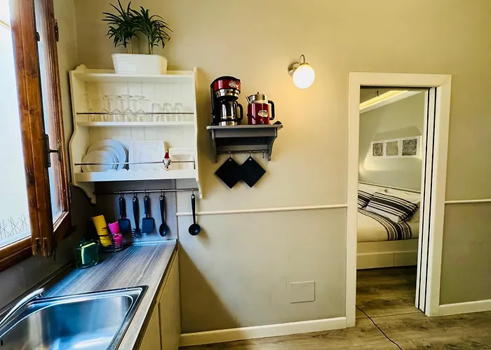 Velluti Chic House Florens